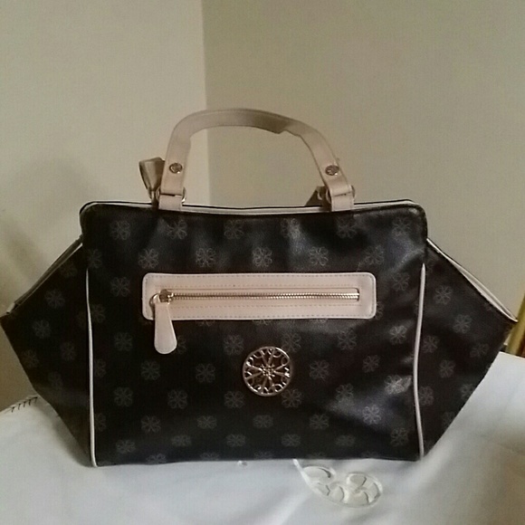 Mailyn Satchel