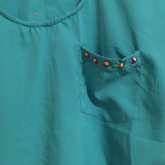 NWOT Blue-green Charlotte Russe top - Picture 2 of 3