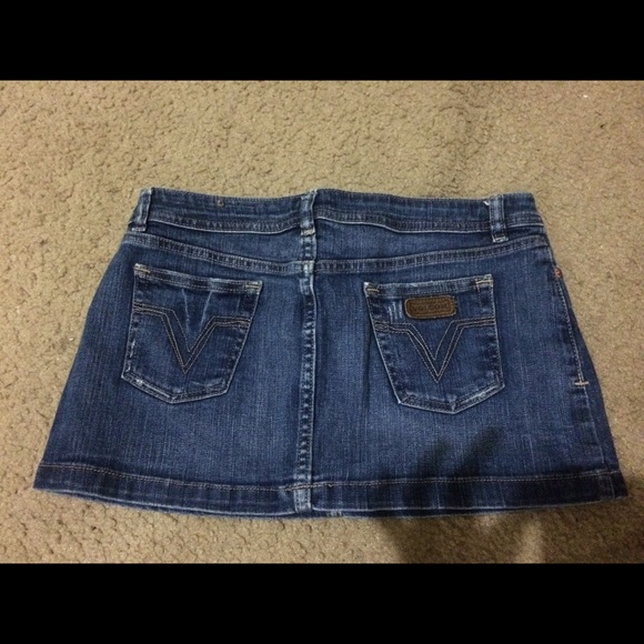 Volcom skirt - Picture 2 of 4