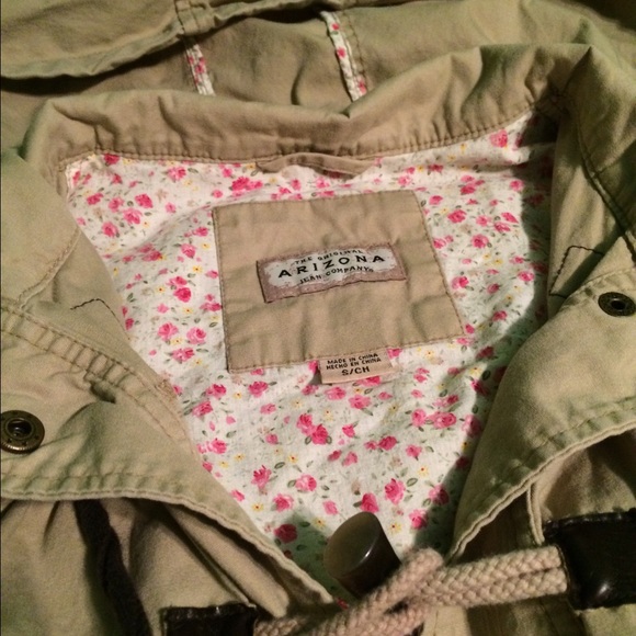 Jacket 🌨💕 - Picture 3 of 4