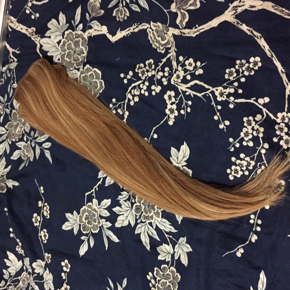 Blonde clip in hair extensions
