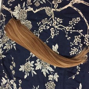 Blonde clip in hair extensions