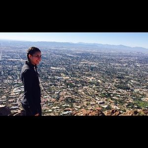 Meet your Posher, Danielle