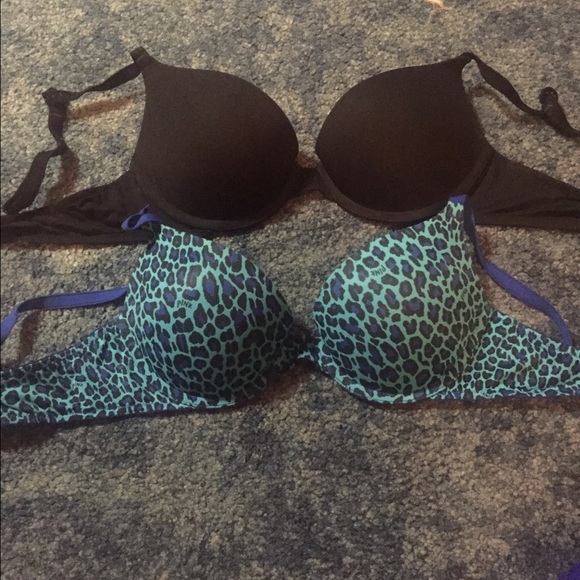 2 Victoria's Secret pink bras