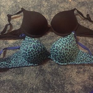 2 Victoria's Secret pink bras
