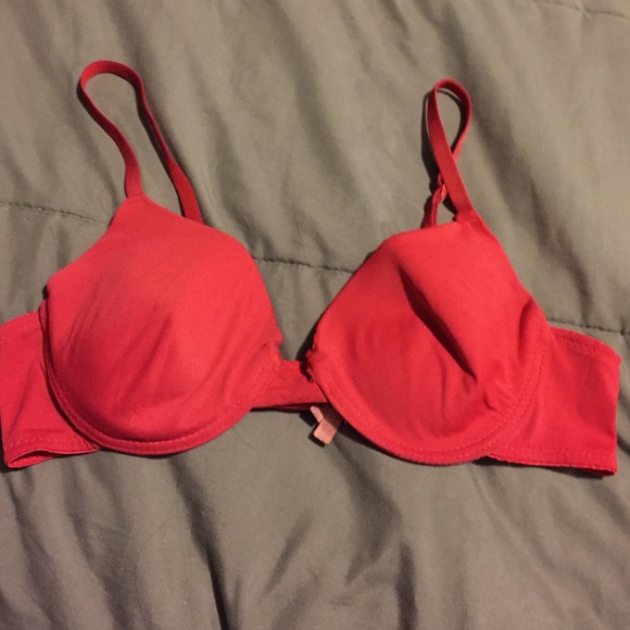 Red bra 38A