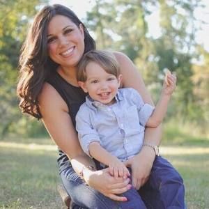 Meet your Posher, Tia