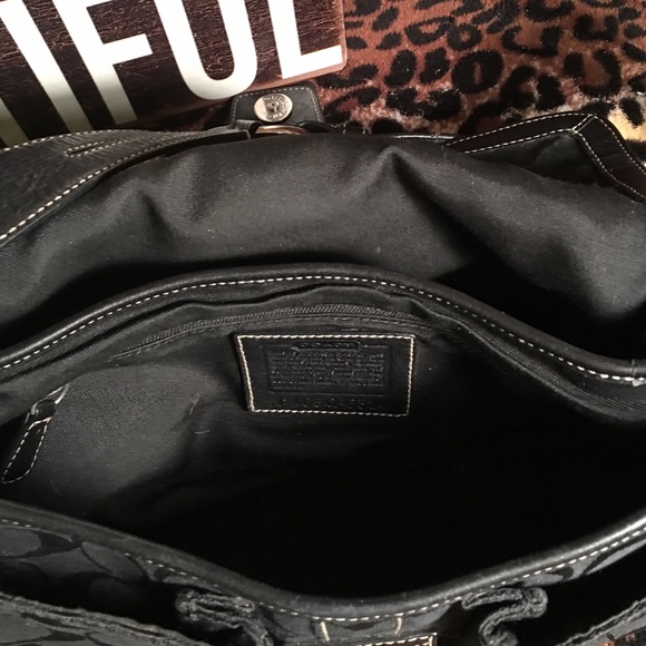 Authentic Coach Shoulder Bag - Picture 4 of 4