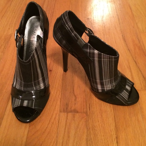 Peep toe booties