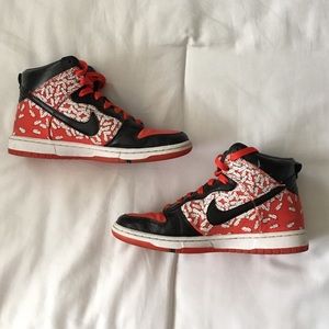 ✨✔️Hi-top Nikes✔️✨