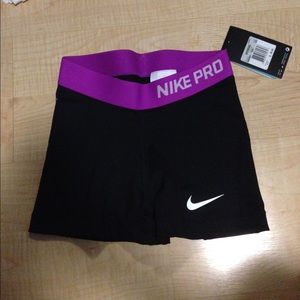 XS Nike pro