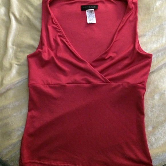 red tank top