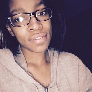 Meet your Posher, Tisha