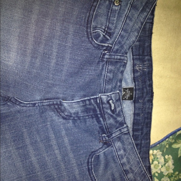 Jeans - Picture 2 of 3