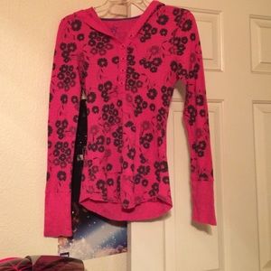 Long sleeve thermal with hood