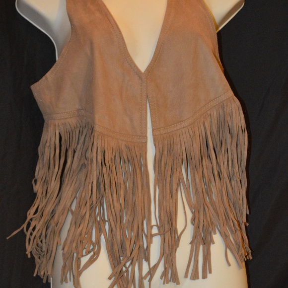 Meet your Posher, Nadia - Picture 3 of 8