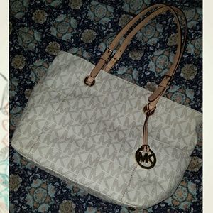 Michael Kors Jet Set Logo Tote