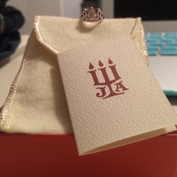 Cut Tiara James Avery Charm