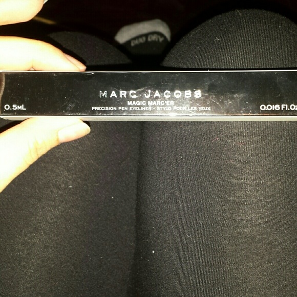 Marc jacobs magic marc'er precision pen eyeliner