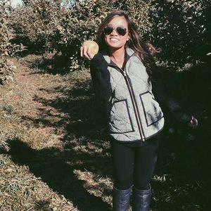 Meet your Posher, Camille