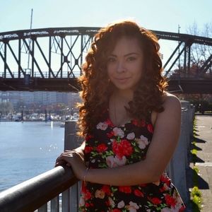 Meet your Posher, Alicia