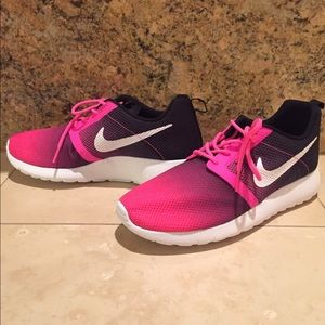 Nike Women's Roshe
