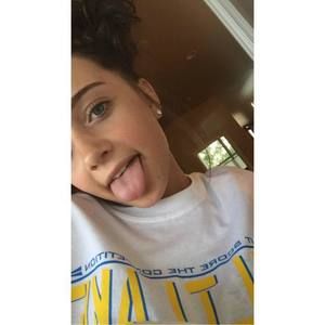 Meet your Posher, Afton