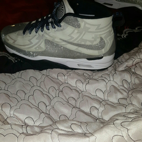 Glitter Nike special edition 8.5 men 10.5 women - Picture 4 of 4