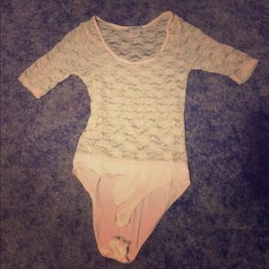 Cream lace fashion leo