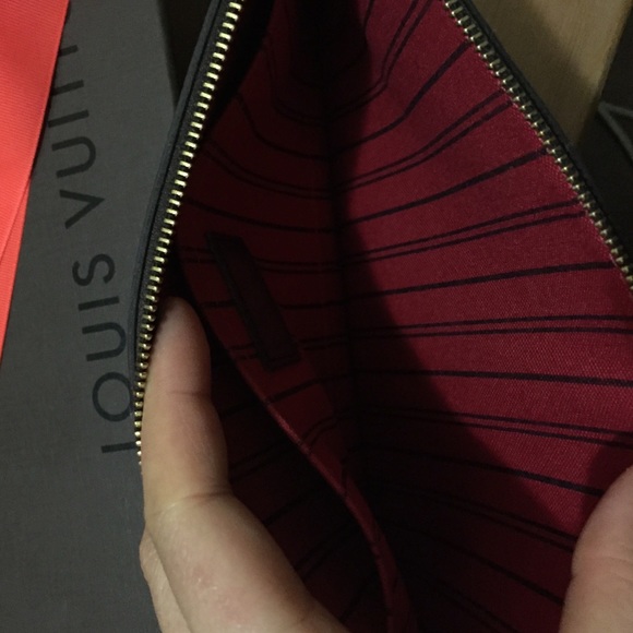 Louis Vuitton Pochette like new - Picture 2 of 4
