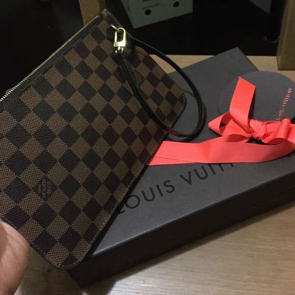 Louis Vuitton Pochette like new - Picture 3 of 4