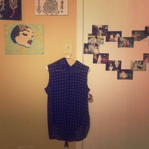 sleeveless see though shirt