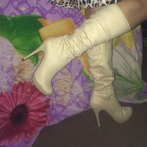 Brand new heeled boots