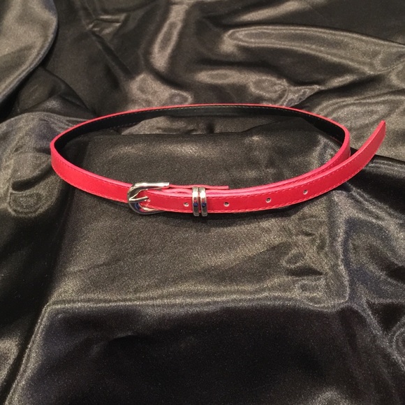 Faux Leather belt in red, 0.5". waist size 26"-30"
