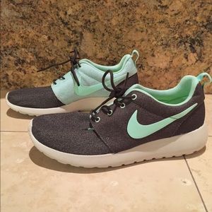 Nike Women's Roshe