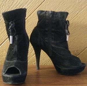 Bootie peep toe heels