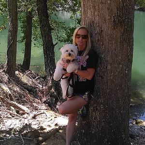 Meet your Posher, Angie