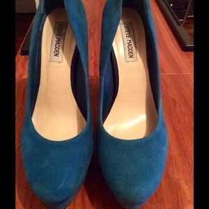 Steve Madden Suede Teal Platform Pumps