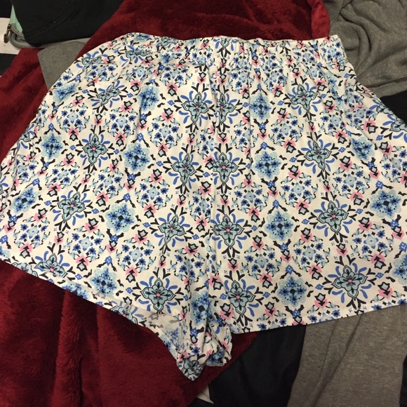 Flowy shorts