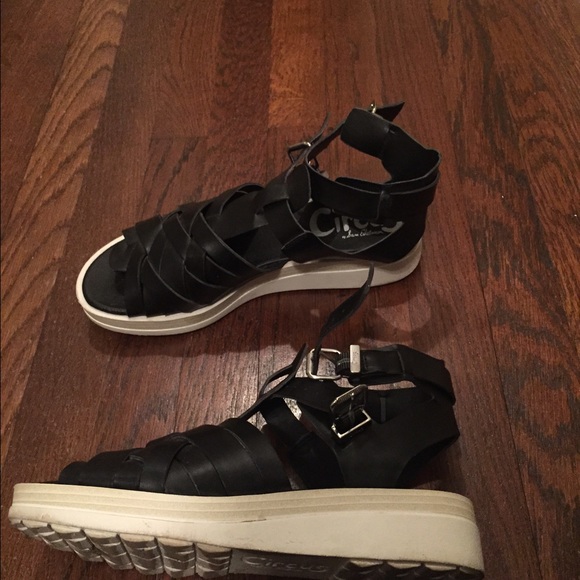 LF gladiator sandals