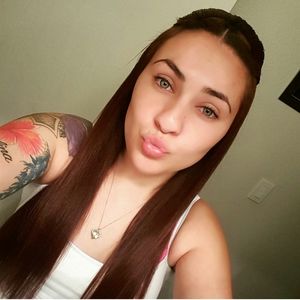 Meet your Posher, Kendra