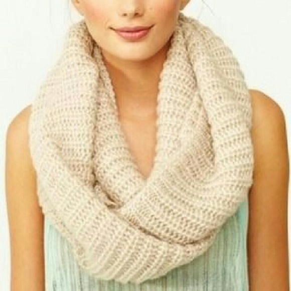 Infinity scarf