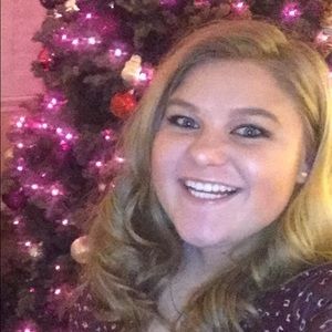 Meet your Posher, Daniela