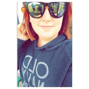 Meet your Posher, Robin