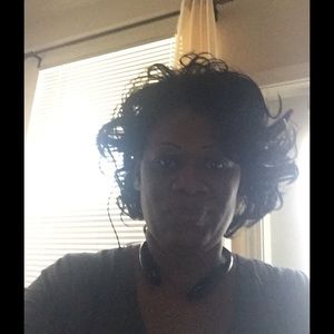 Meet your Posher, Valarie