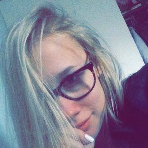 Meet your Posher, Jasmine