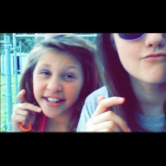 Meet your Posher, Kaile - Picture 1 of 1