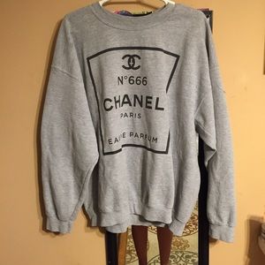 Chanel 666 crew neck sweatshirt