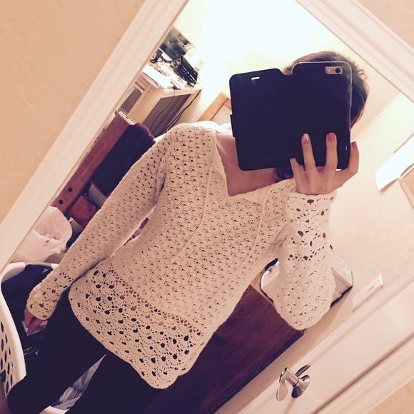 -SOLD- Crochet top! - Picture 4 of 4