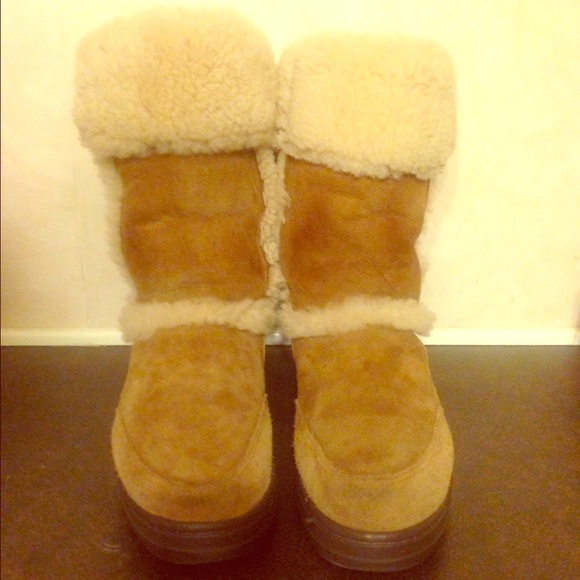 UGGs size w10